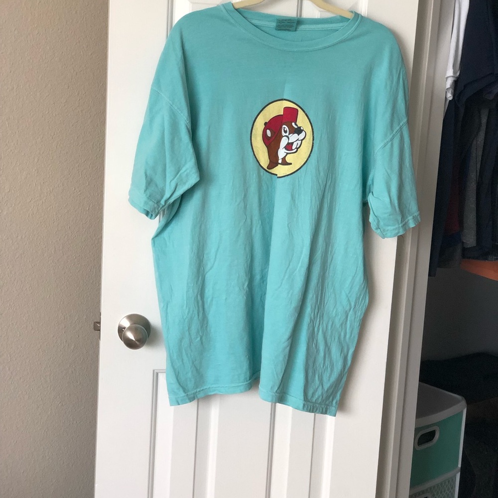 Bucee t shirt.